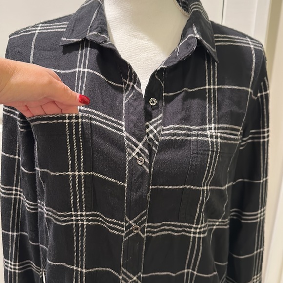 Athleta Black and White Plaid Flannel Button Down Shirt Size XS - Picture 3 of 10